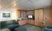 Royal Family Suite - Living Room